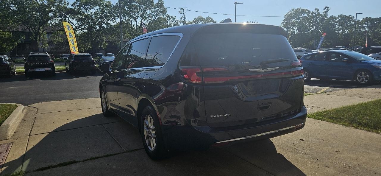 Chrysler Pacifica Select 2025