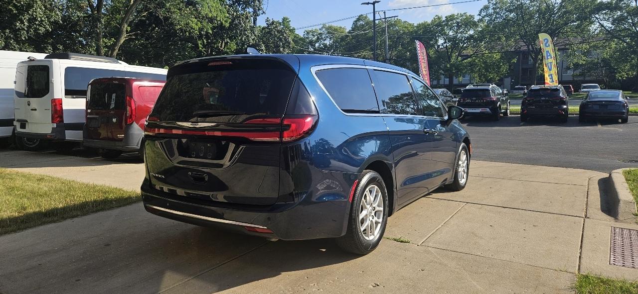 Chrysler Pacifica Select 2025