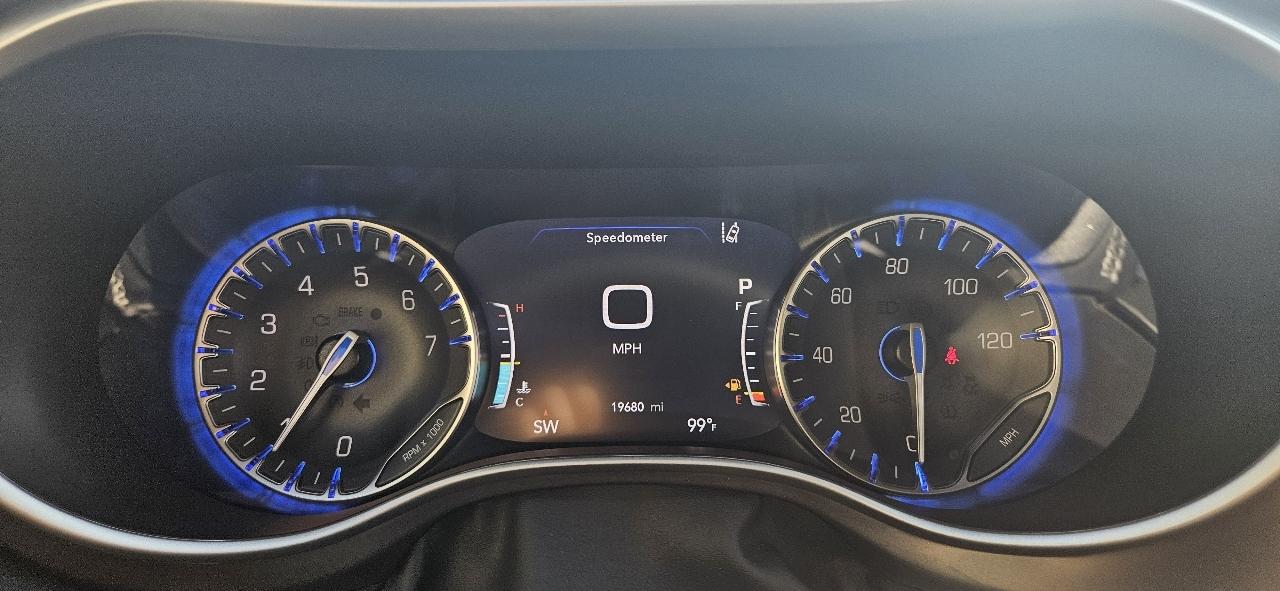 Chrysler Pacifica Select 2025