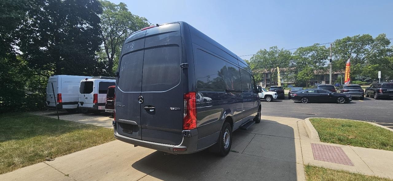 Mercedes-Benz Sprinter 3500 Wagon High Roof 170-in. WB 2019