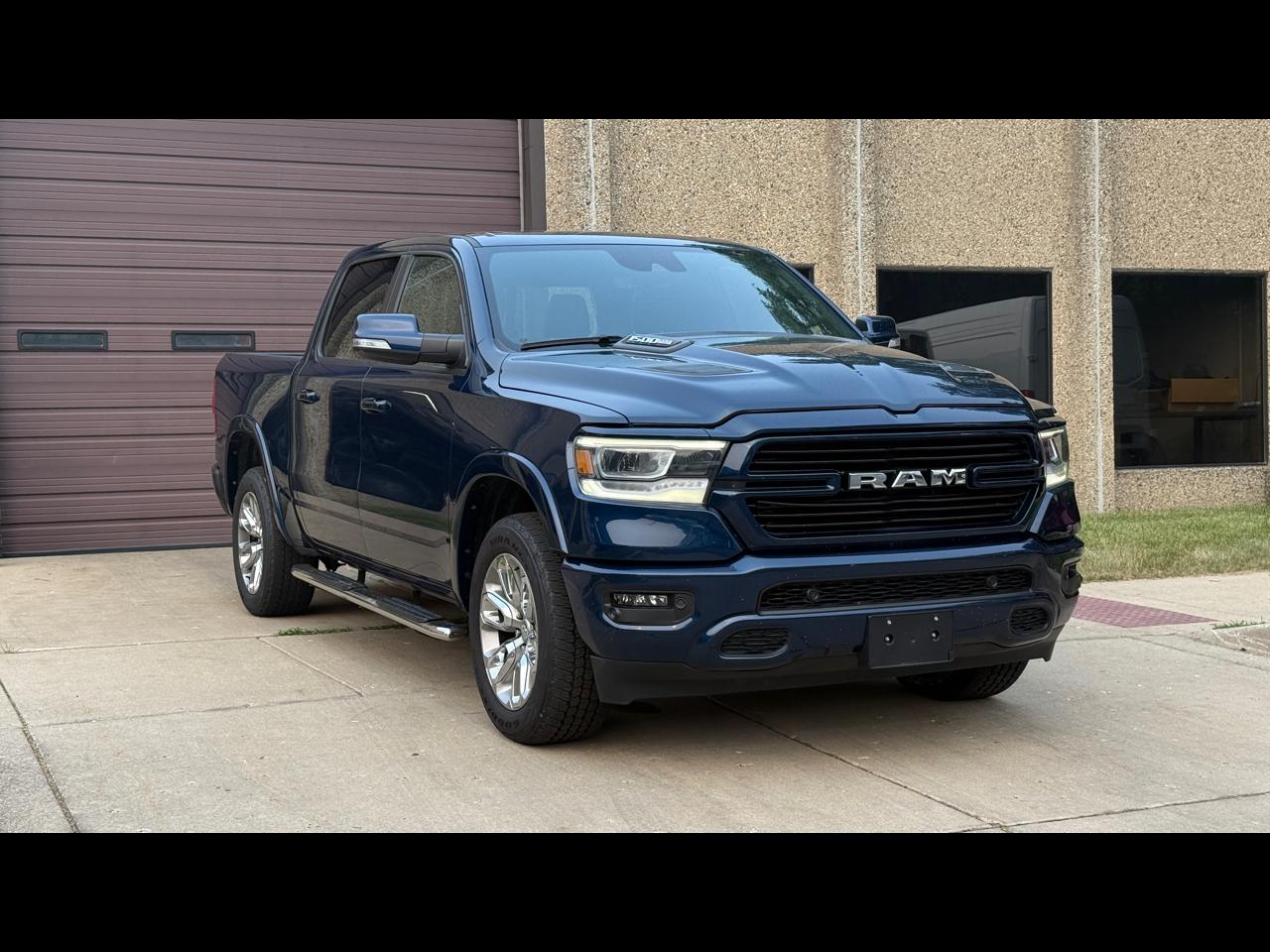 RAM 1500 Laramie Crew Cab SWB 4WD 2021