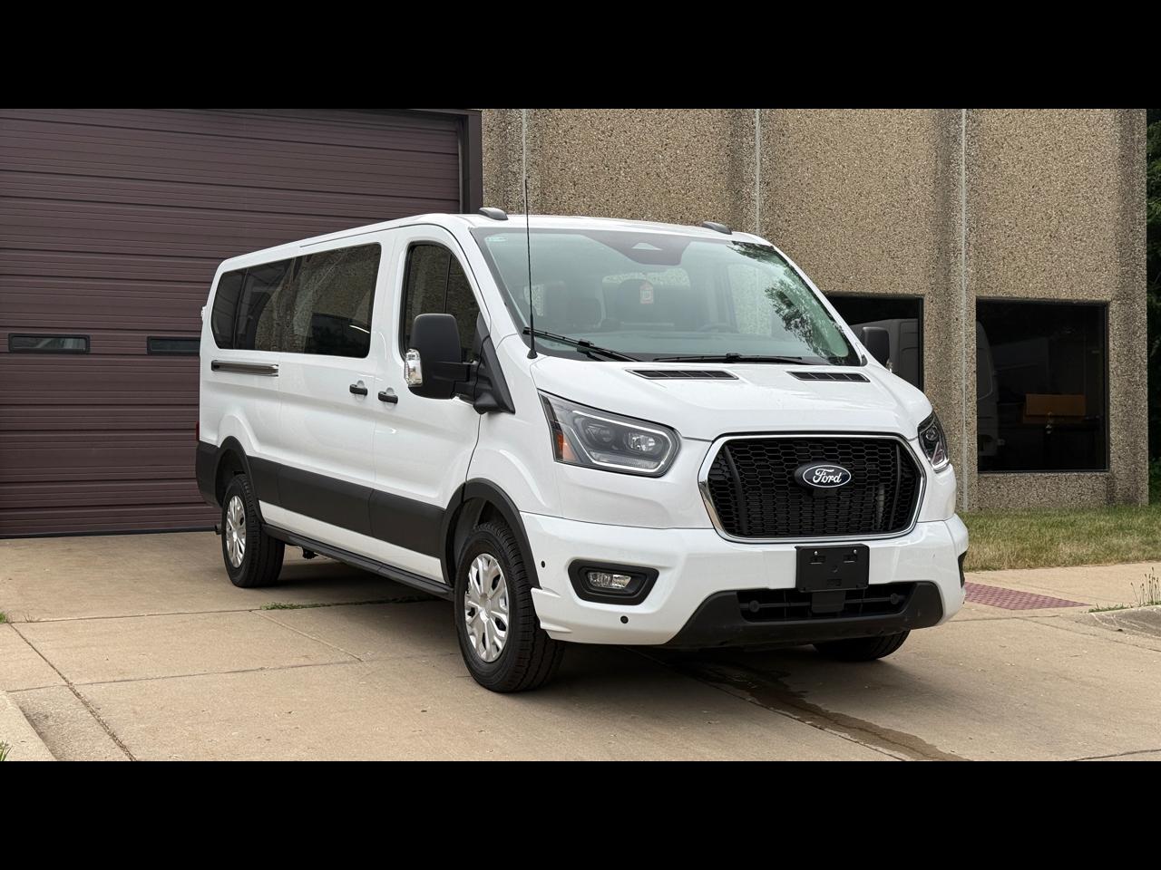 Ford Transit 350 Wagon Low Roof XL w/Sliding Pass. 148-in. WB 2026