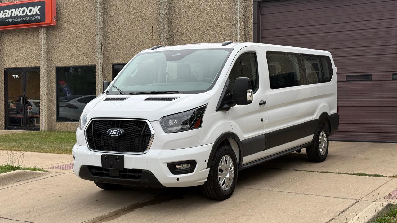 Ford Transit 350 Wagon Low Roof XL w/Sliding Pass. 148-in. WB 2026