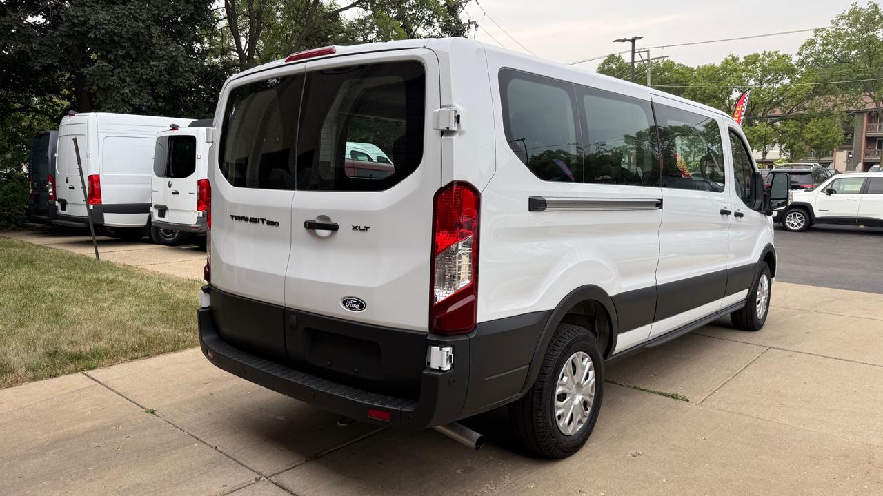 Ford Transit 350 Wagon Low Roof XL w/Sliding Pass. 148-in. WB 2026