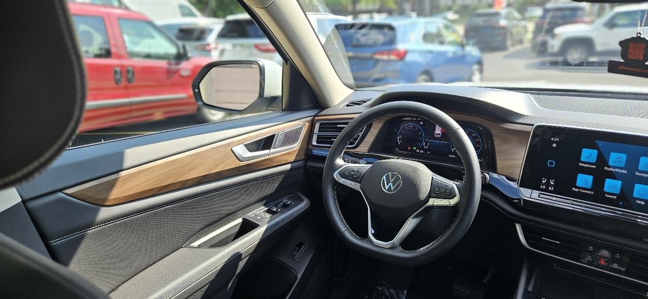 Volkswagen Atlas SE w/Technology 4MOTION 2025