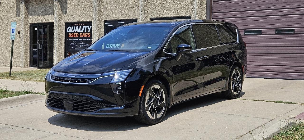 Chrysler Pacifica Limited 2027