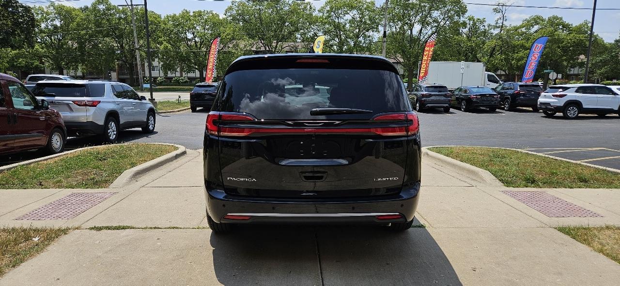 Chrysler Pacifica Limited 2027