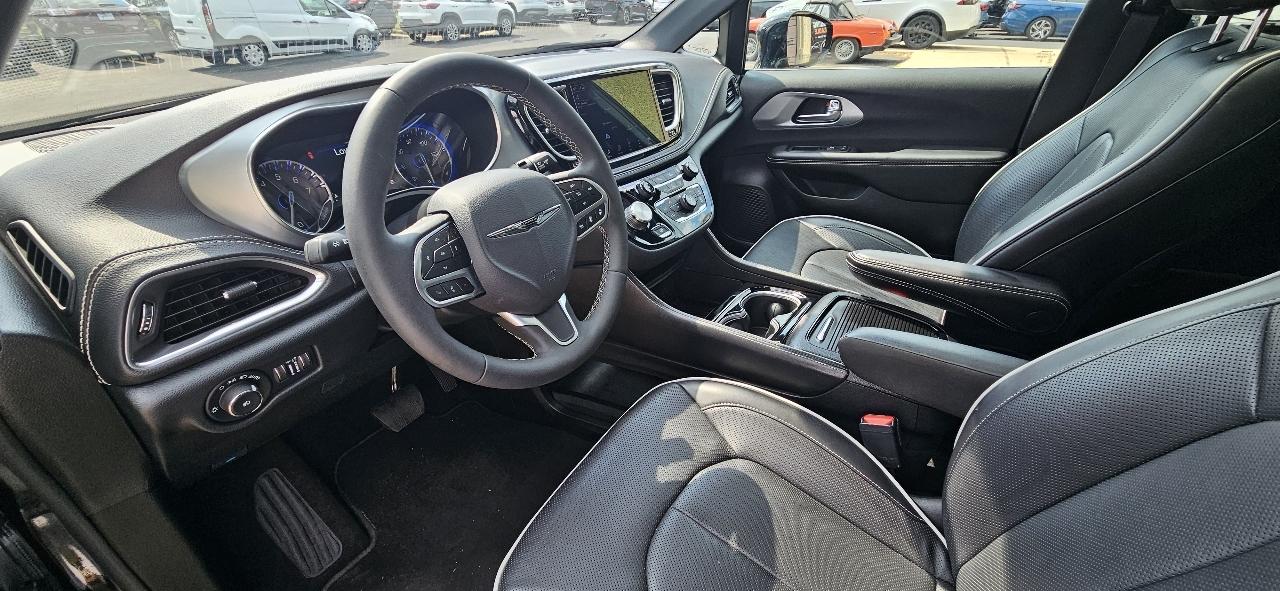 Chrysler Pacifica Limited 2026
