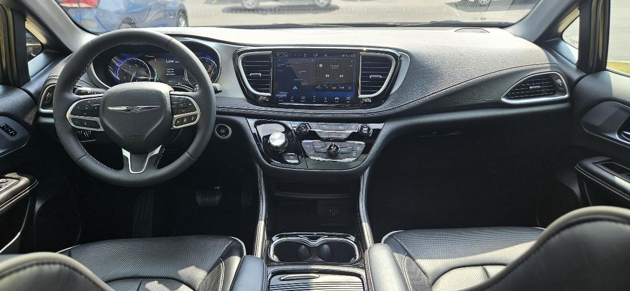 Chrysler Pacifica Limited 2026