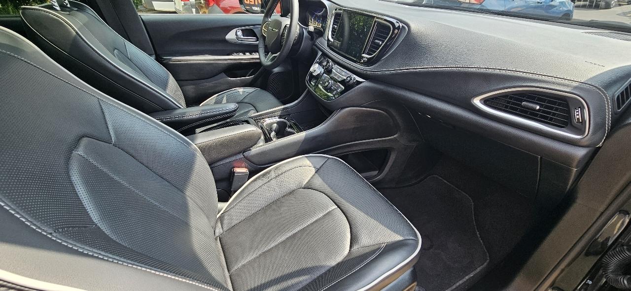 Chrysler Pacifica Limited 2026
