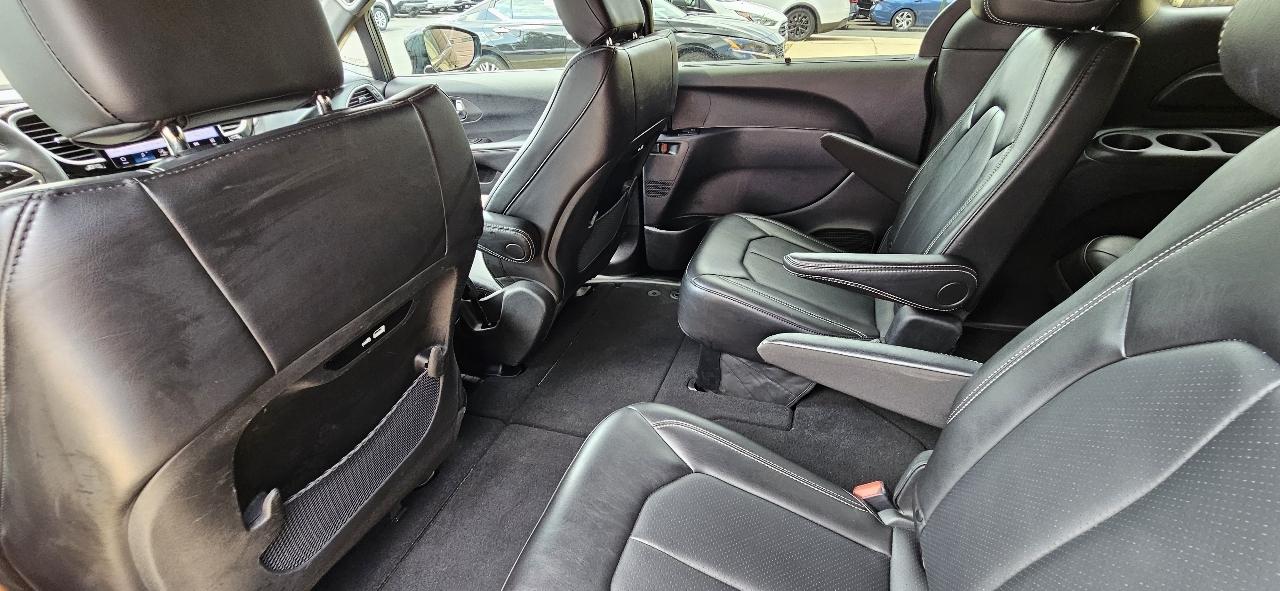 Chrysler Pacifica Select 2025