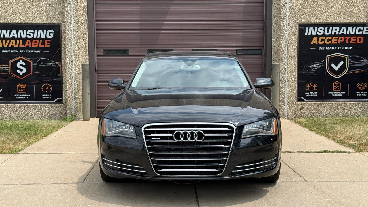 Audi A8 4.2L quattro 2012