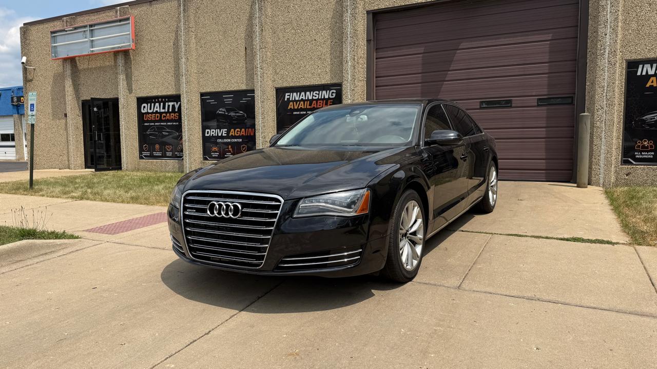 Audi A8 4.2L quattro 2012