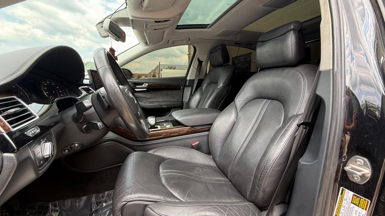Audi A8 4.2L quattro 2012