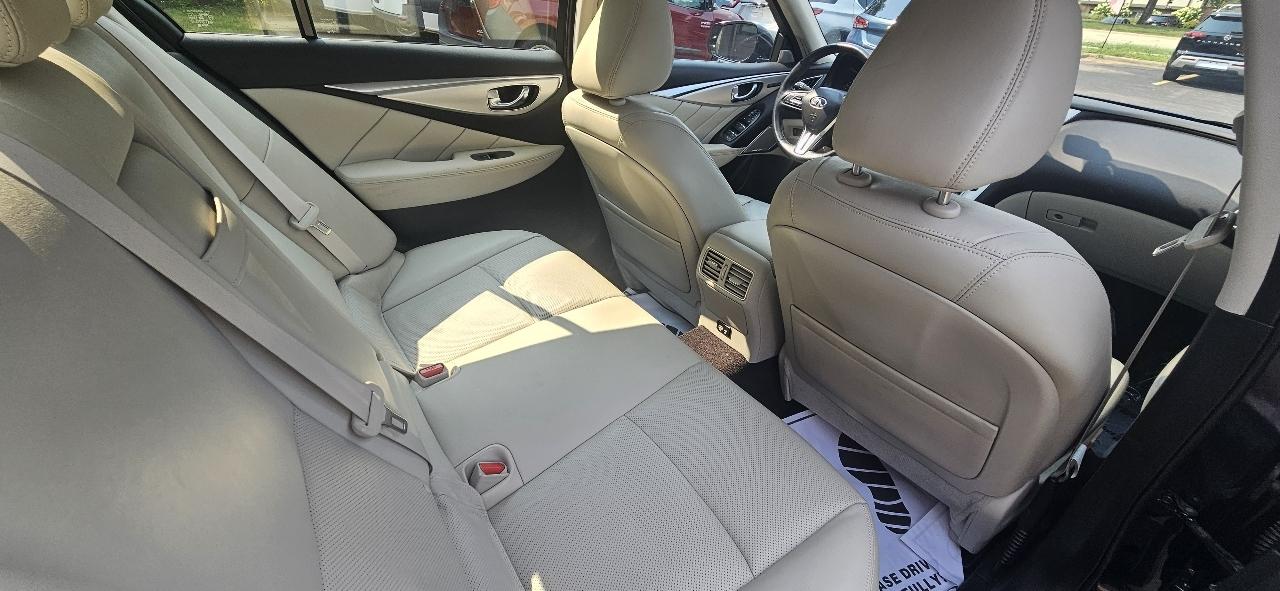 Infiniti Q50 3.0t LUXE AWD 2022