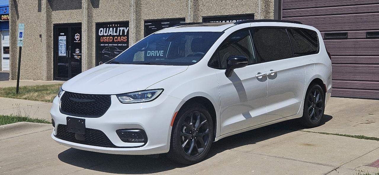 Chrysler Pacifica Limited 2026