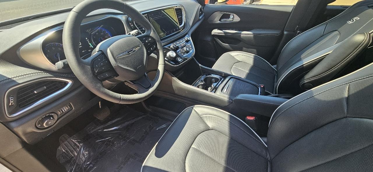 Chrysler Pacifica Limited 2026