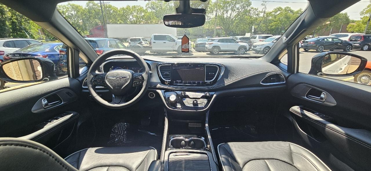 Chrysler Pacifica Limited 2026