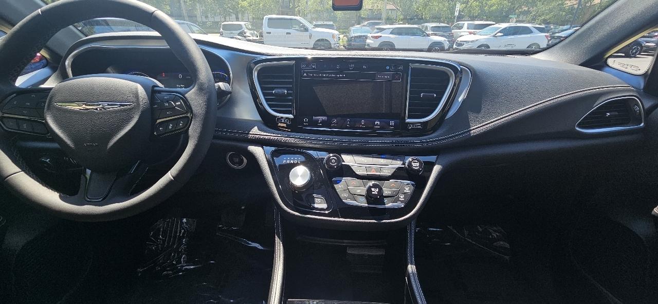 Chrysler Pacifica Limited 2026