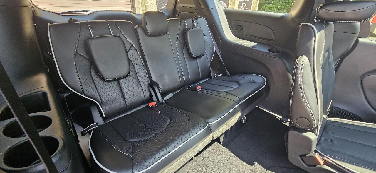 Chrysler Pacifica Limited 2026