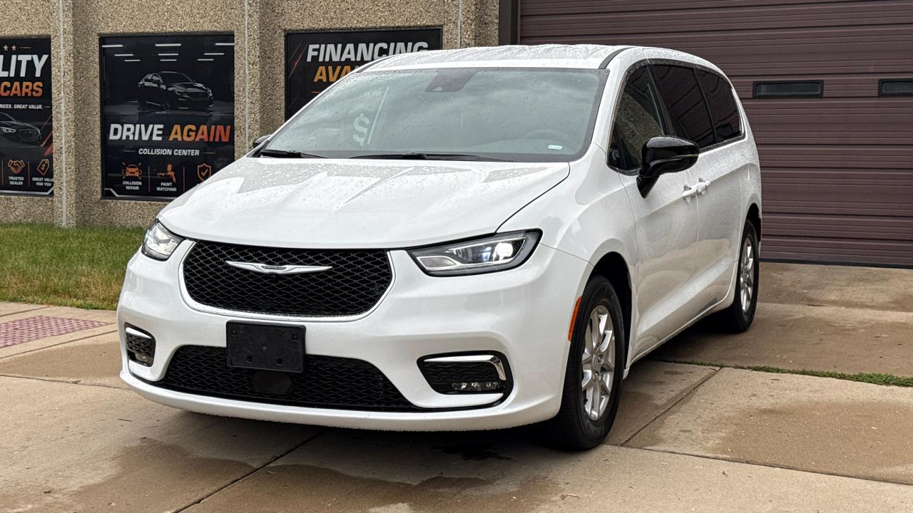 Chrysler Pacifica Select 2026