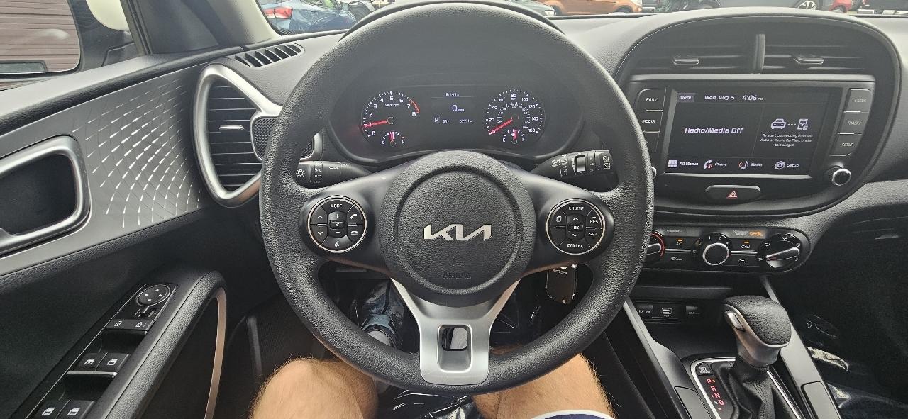 Kia Soul LX CVT 2022