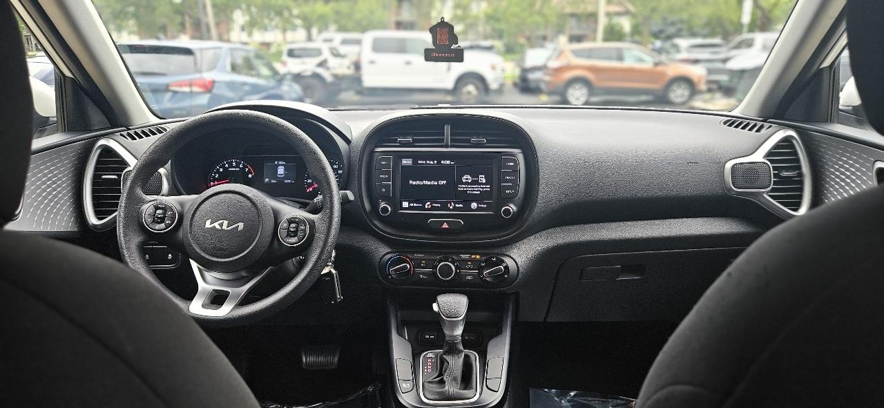 Kia Soul LX CVT 2022