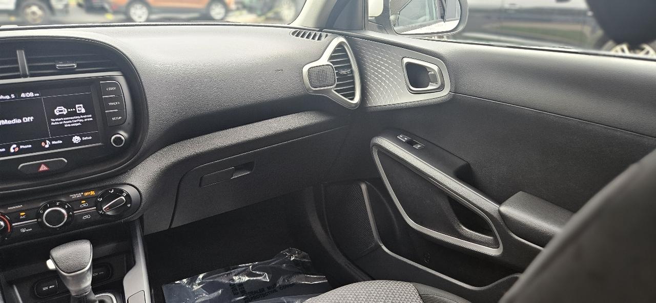 Kia Soul LX CVT 2022