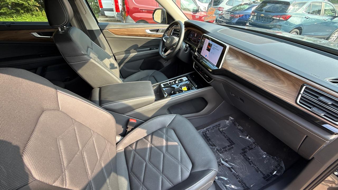 Volkswagen Atlas SE w/Technology 4MOTION 2025
