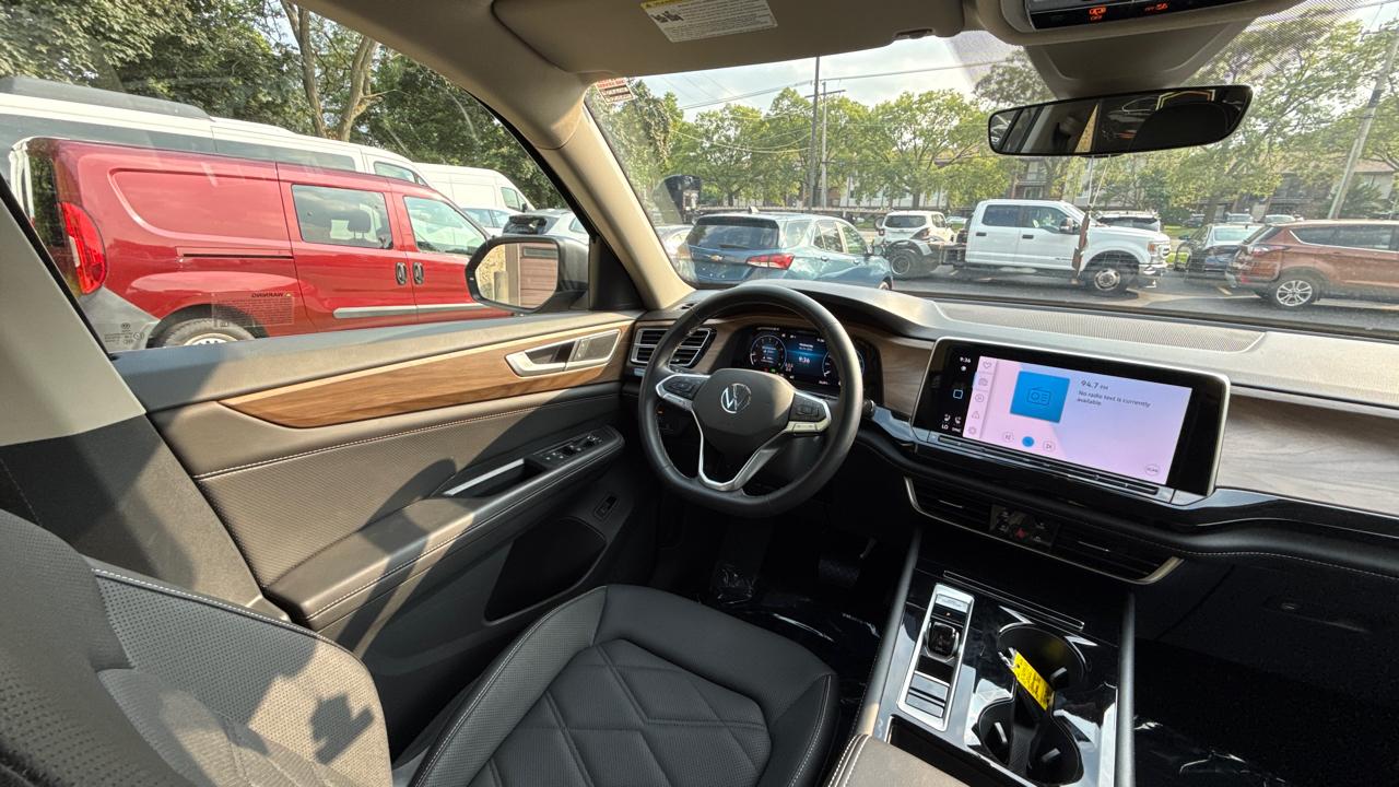 Volkswagen Atlas SE w/Technology 4MOTION 2025