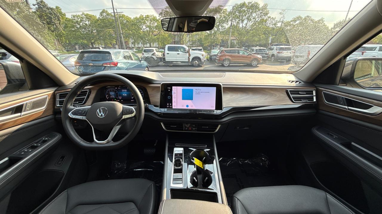 Volkswagen Atlas SE w/Technology 4MOTION 2025