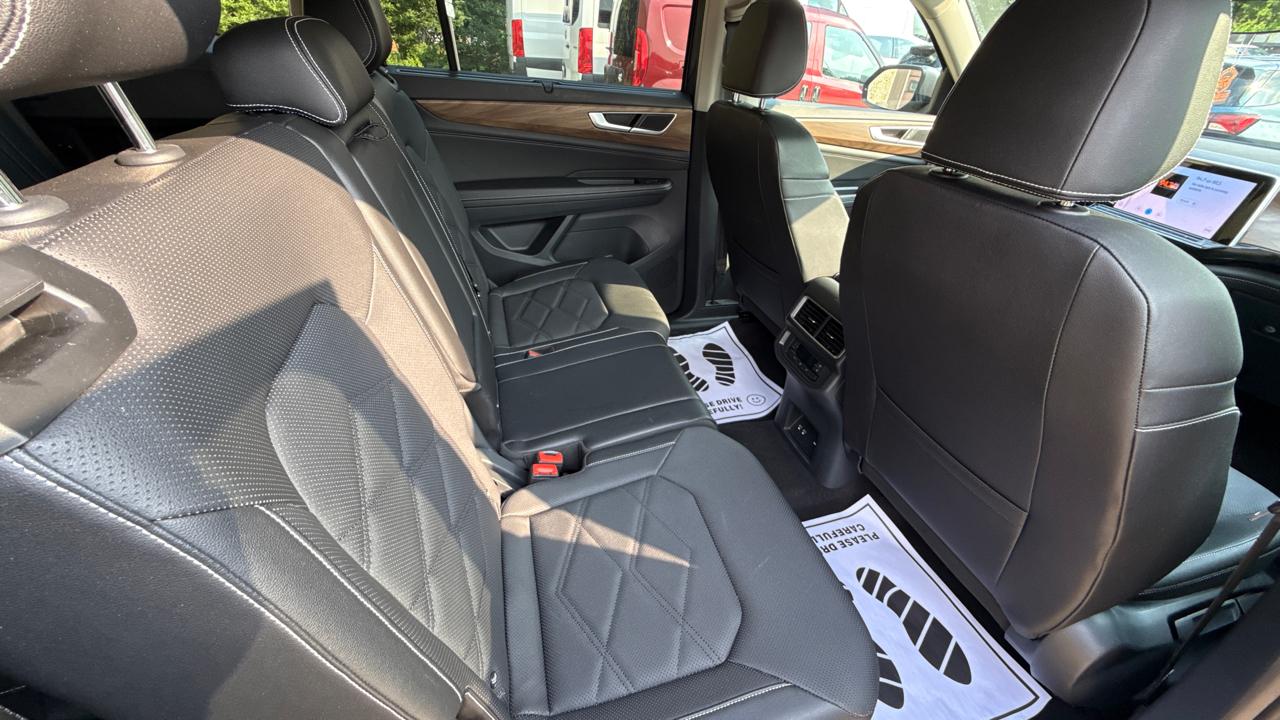 Volkswagen Atlas SE w/Technology 4MOTION 2025