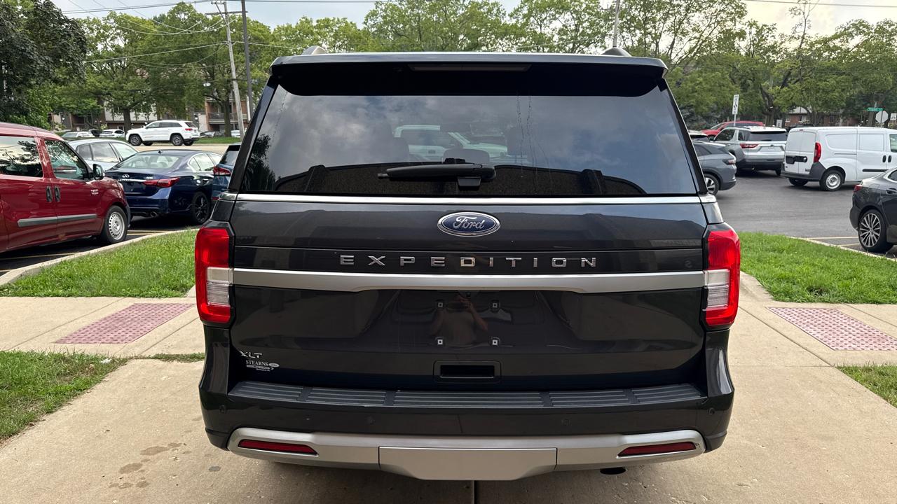 Ford Expedition XLT 4WD 2024
