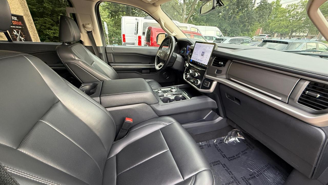 Ford Expedition XLT 4WD 2024