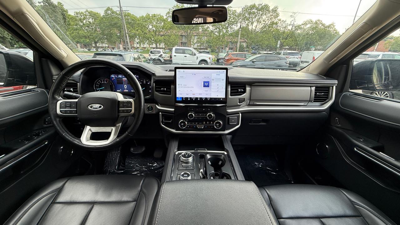 Ford Expedition XLT 4WD 2024