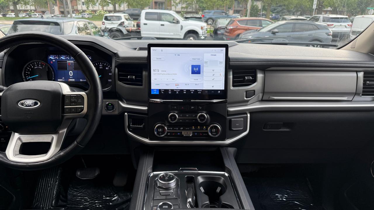 Ford Expedition XLT 4WD 2024
