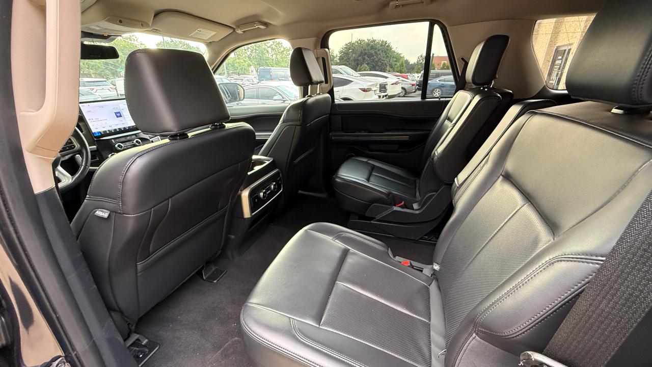 Ford Expedition XLT 4WD 2024