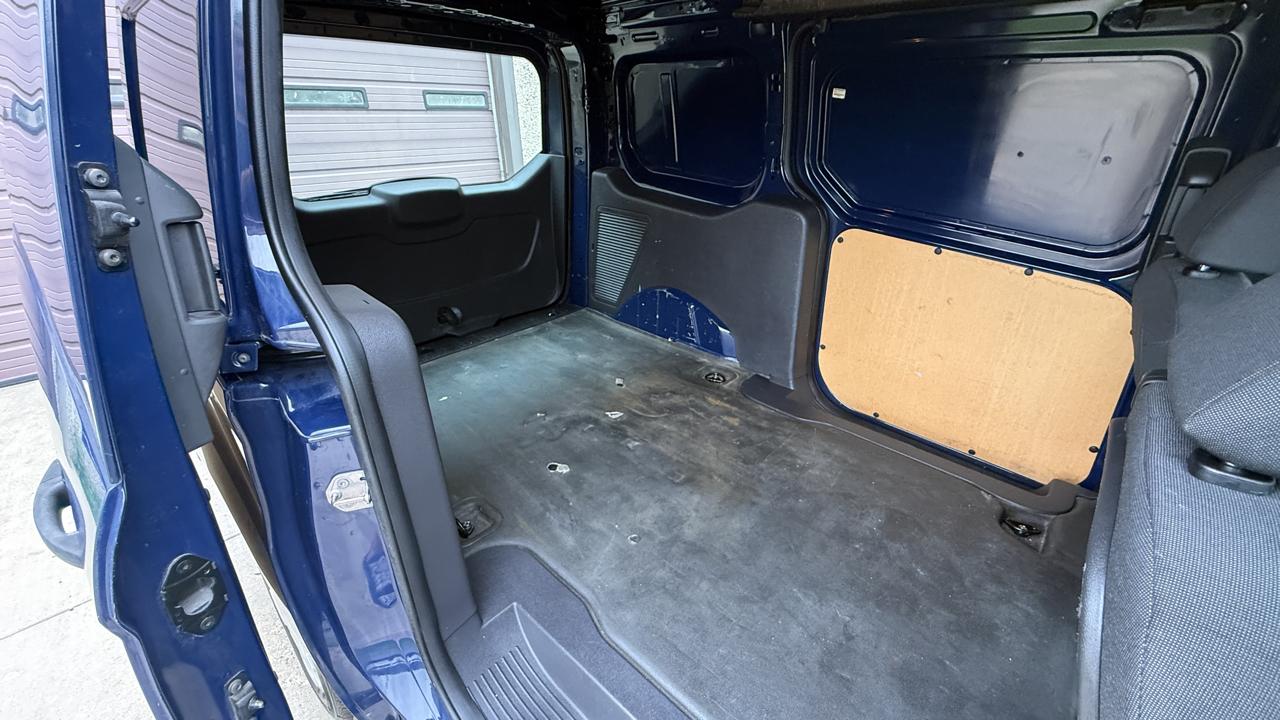 Ford Transit Connect Cargo Van XL LWB w/Rear 180 Degree Door 2017