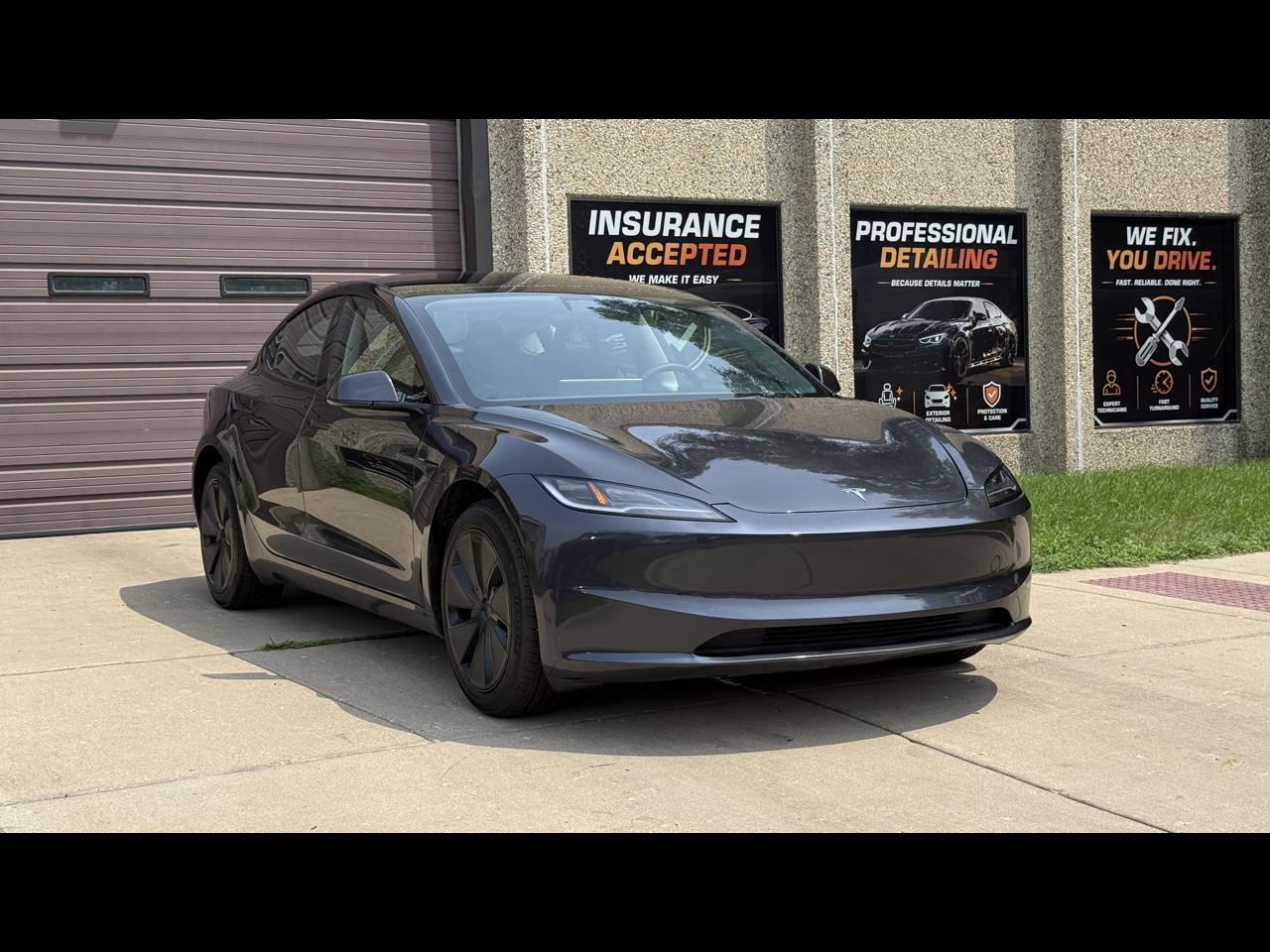Tesla Model 3 Base 2025