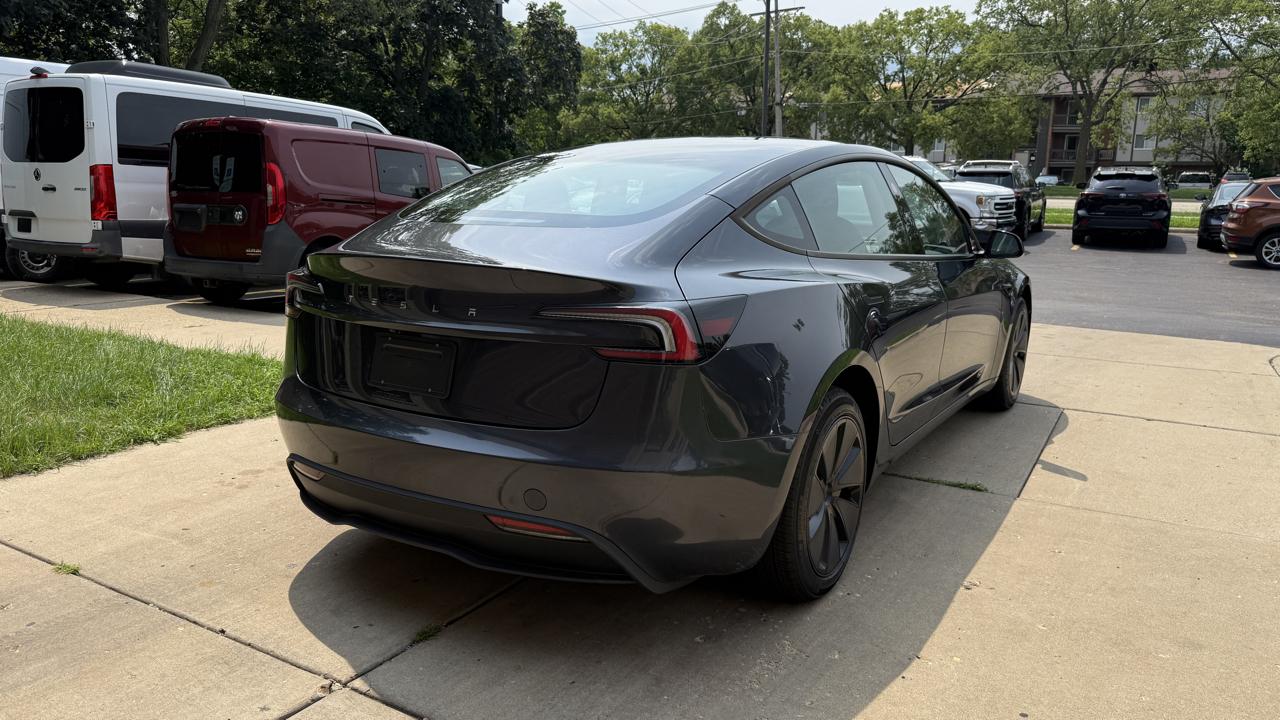 Tesla Model 3 Base 2025