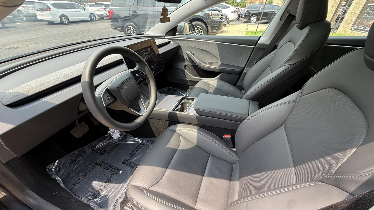 Tesla Model 3 Base 2025
