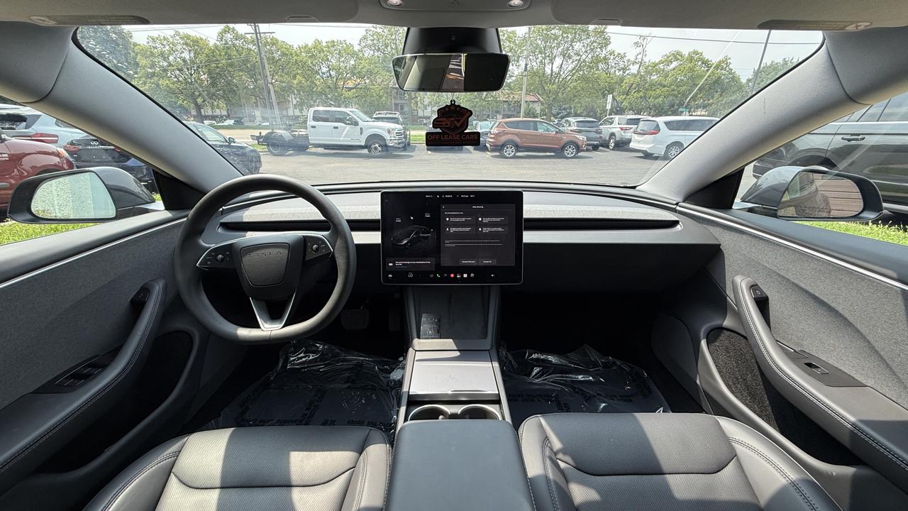 Tesla Model 3 Base 2025