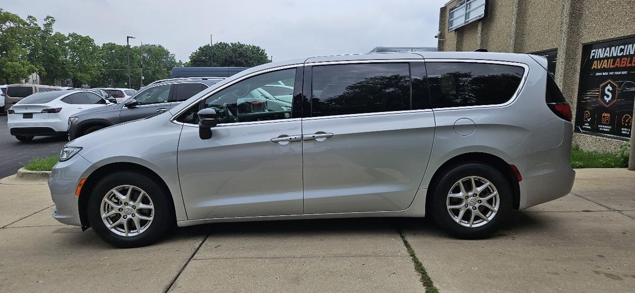 Chrysler Pacifica Select 2026