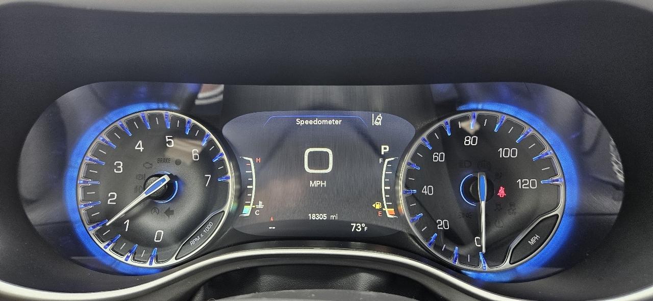 Chrysler Pacifica Select 2026