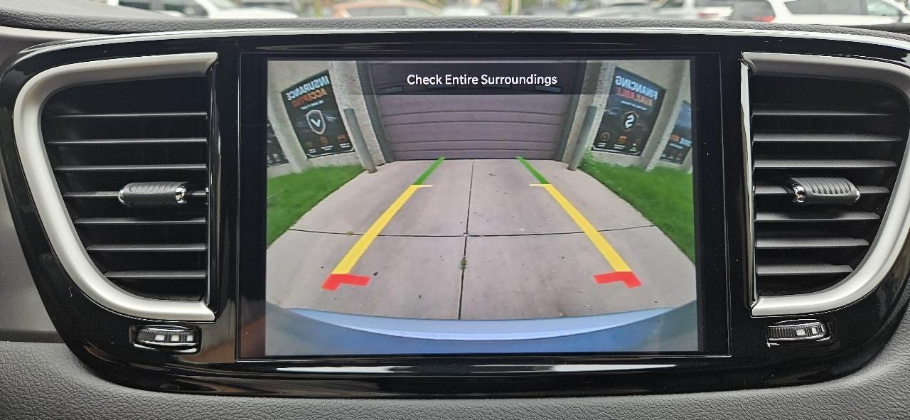 Chrysler Pacifica Select 2026