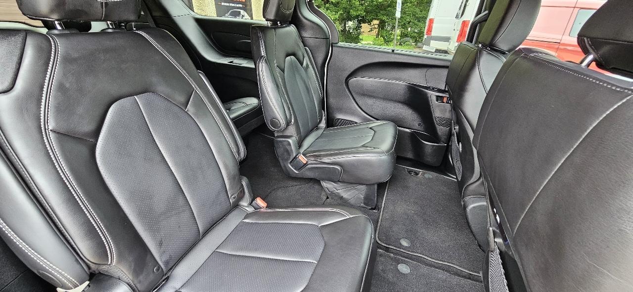 Chrysler Pacifica Select 2026