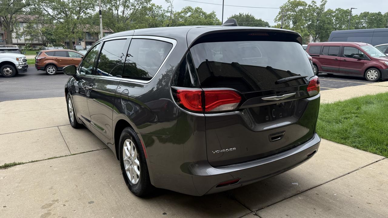 Chrysler Voyager LX 2022