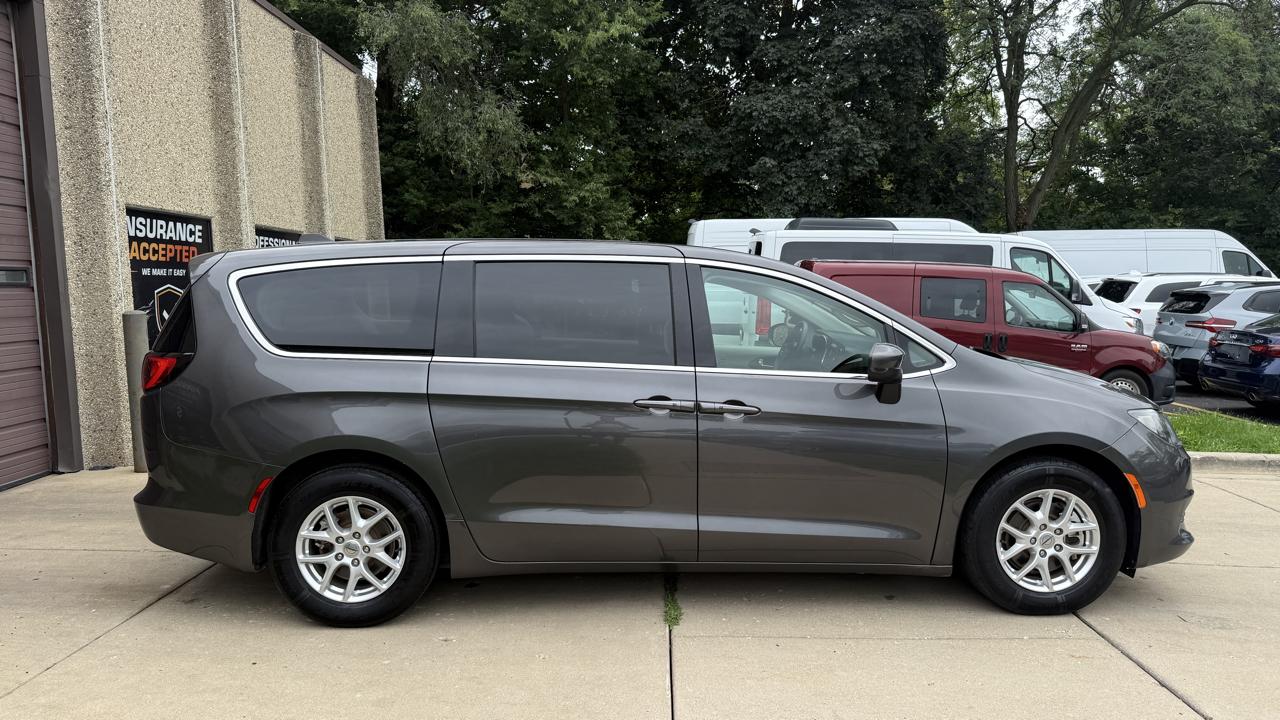 Chrysler Voyager LX 2022