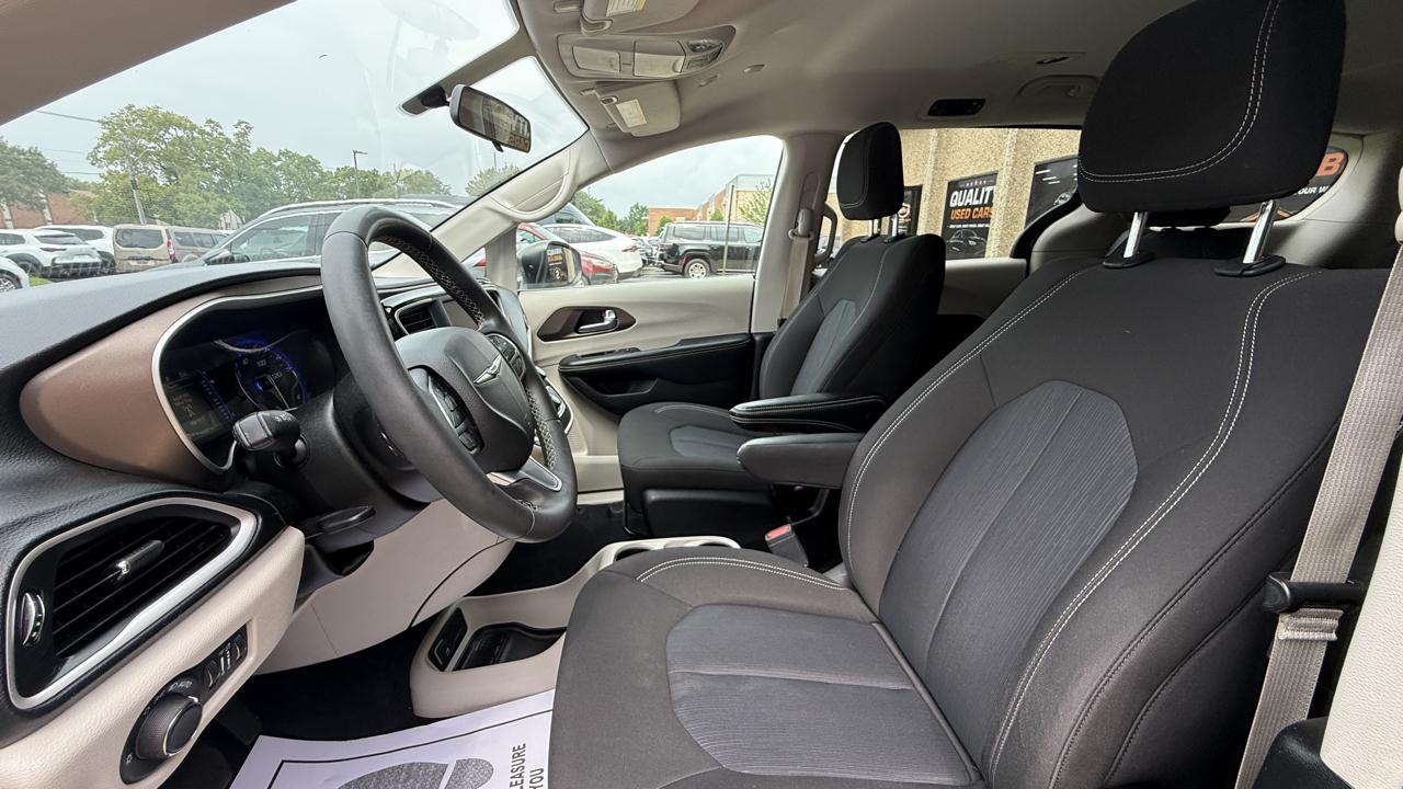 Chrysler Voyager LX 2022