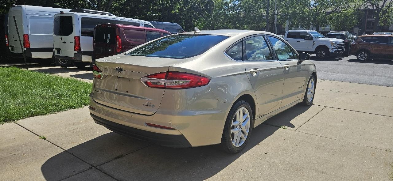 Ford Fusion Hybrid SE 2019